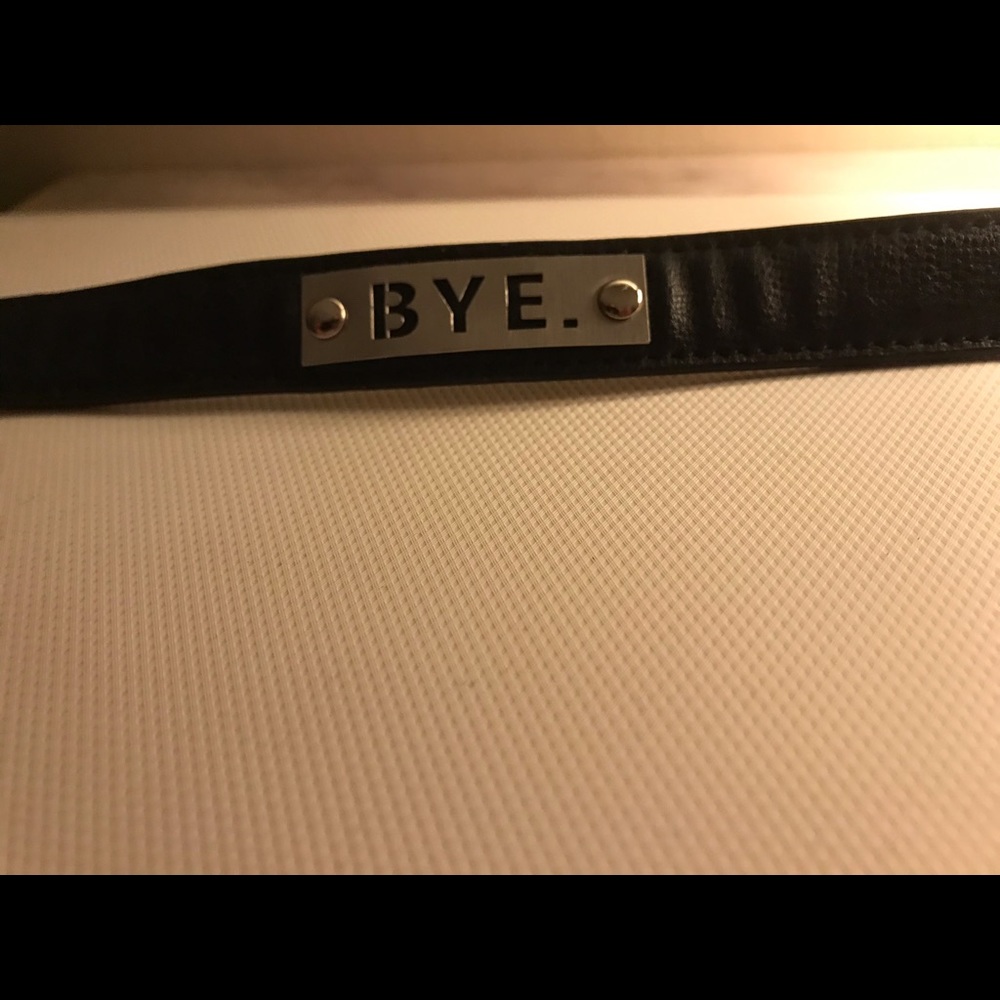 UNIF “Bye” Choker
